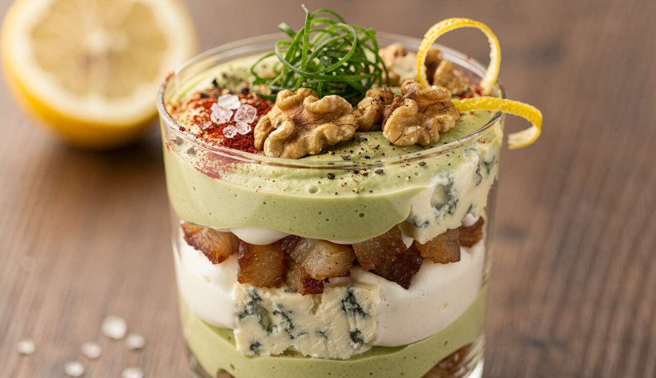 Verrine avocat, lard et Roquefort : une recette savoureuse