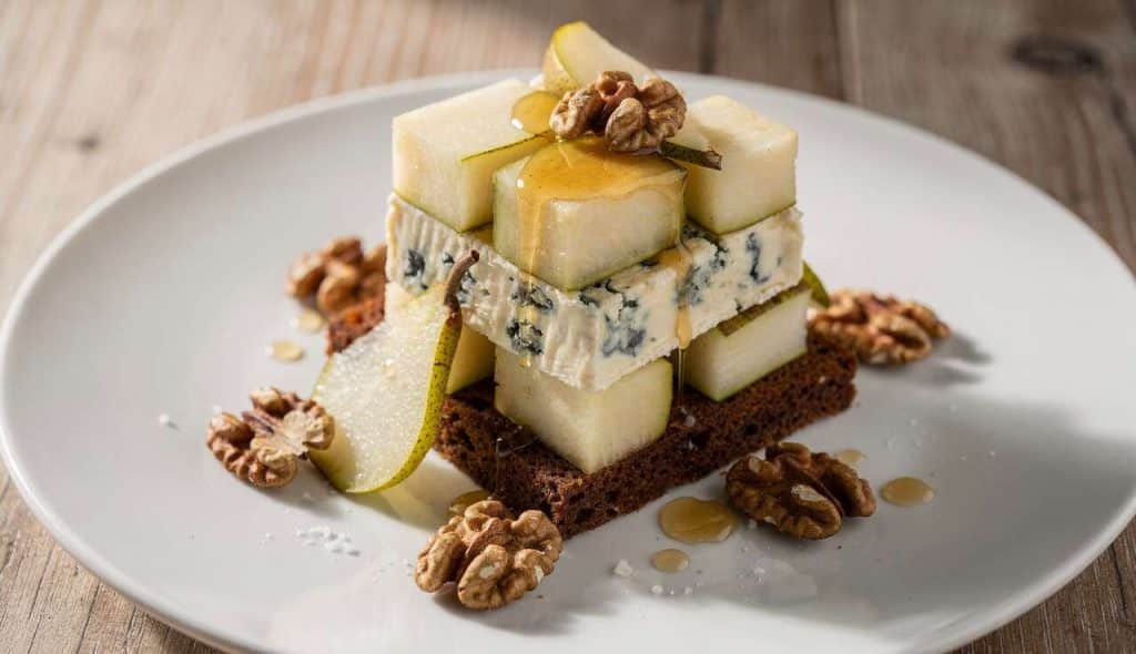 Rubik's Cube au fromage bleu et poires : recette originale