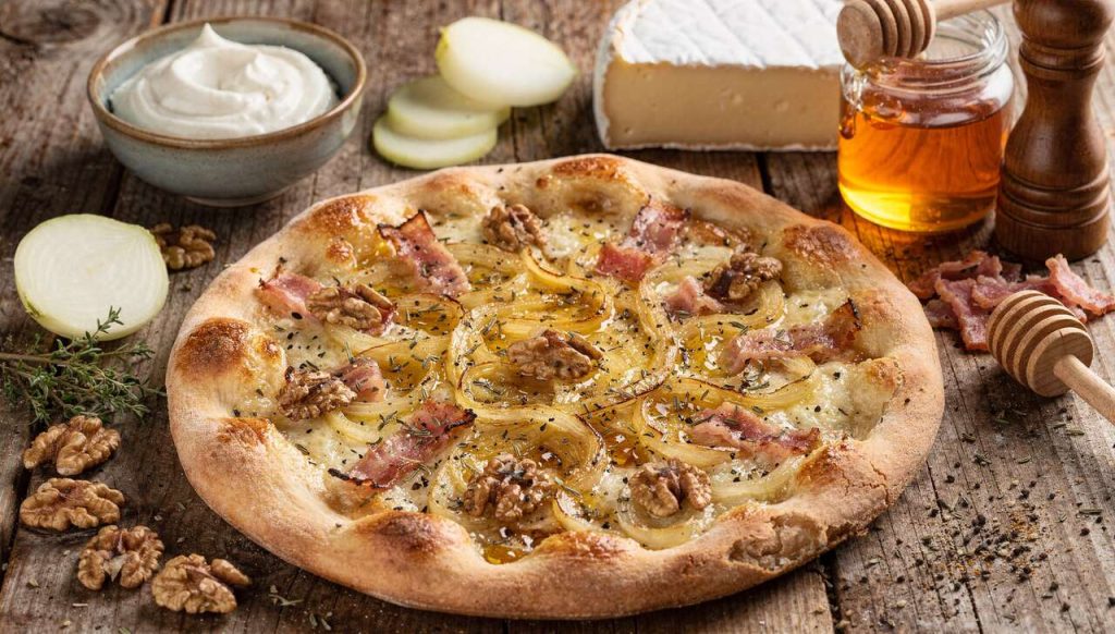 Pizza au Coulommiers : recette gourmande et facile
