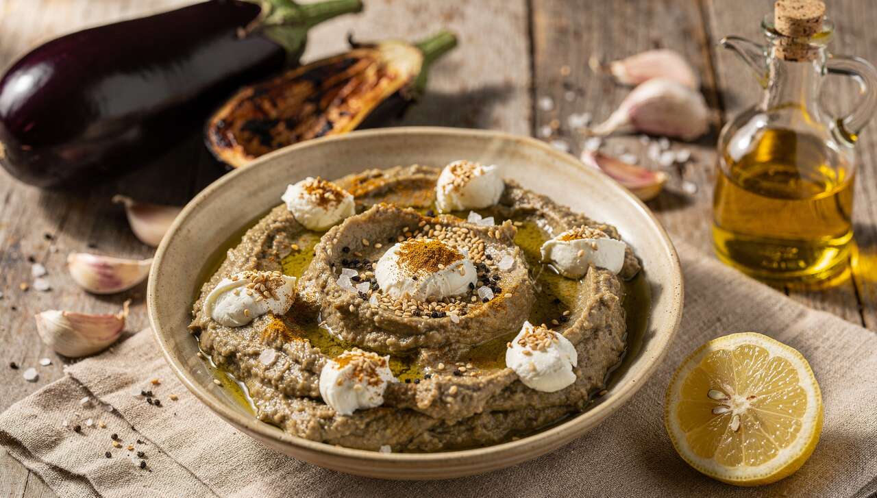Caviar d'aubergine au fromage frais et sésame : la recette gourmande