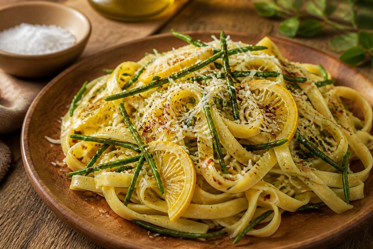Tagliatelles à la salicorne, citron confit et cheddar : recette gourmande