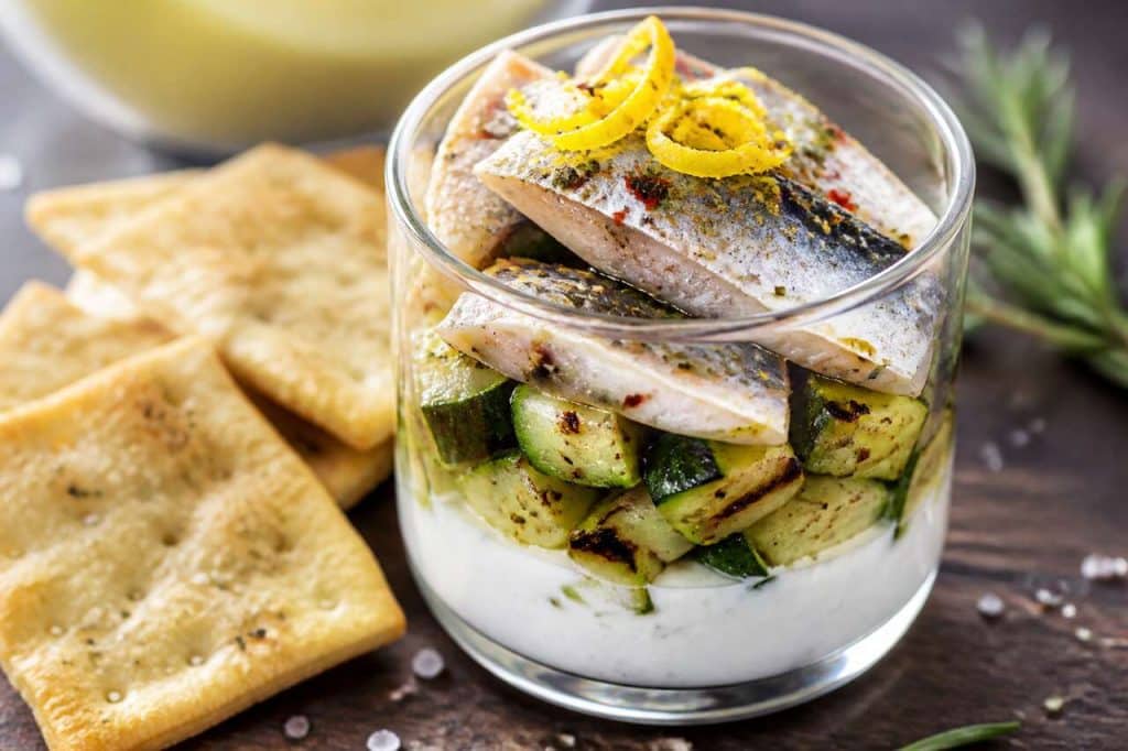 Verrine de fromage de chèvre : recette courgettes et sardines