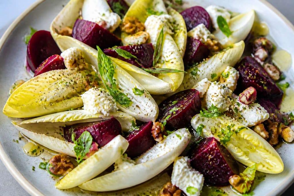 Salade d'endives et betteraves au fromage frais ail et fines herbes