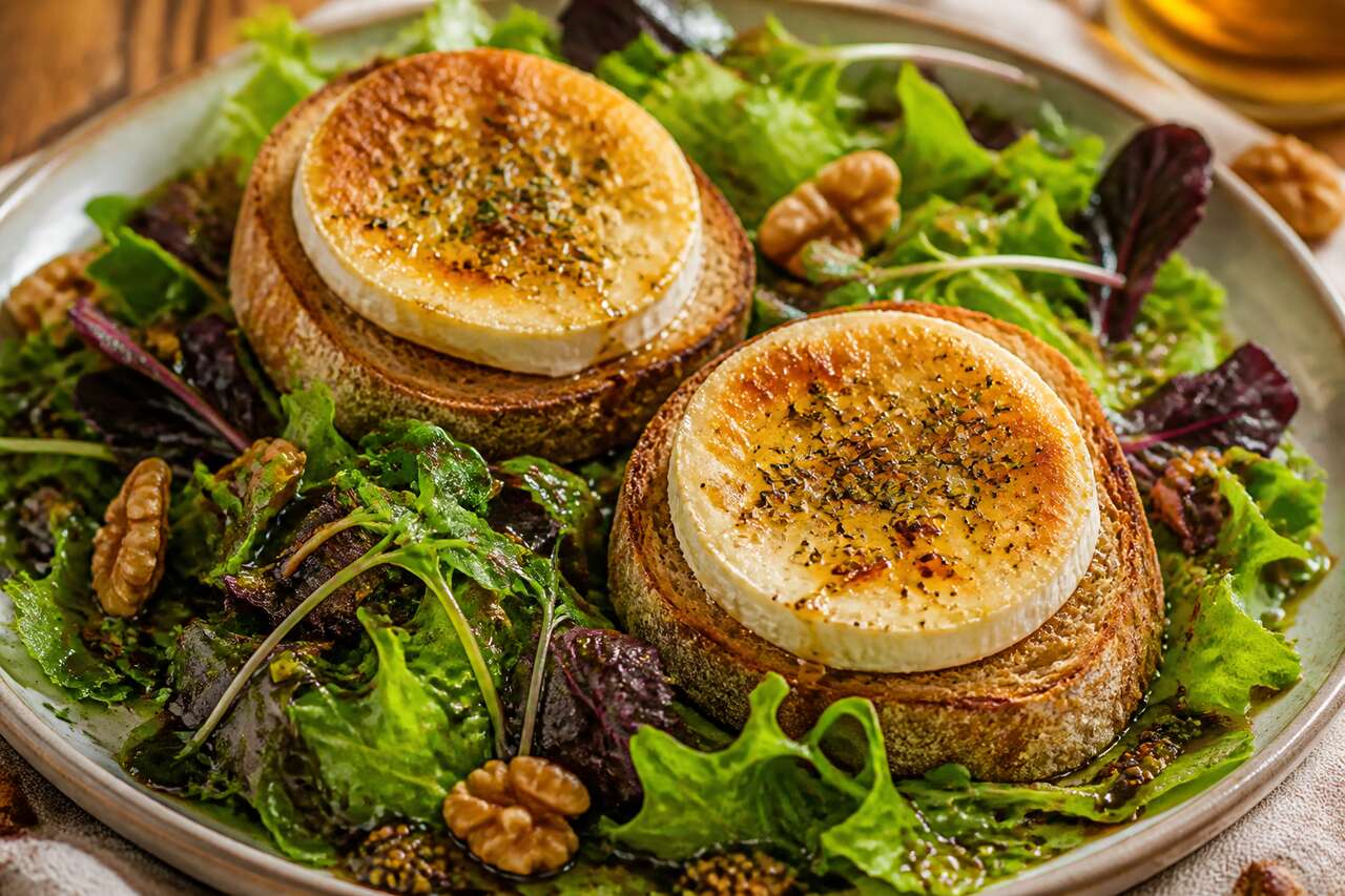 Salade de chèvre chaud : recette gourmande et facile