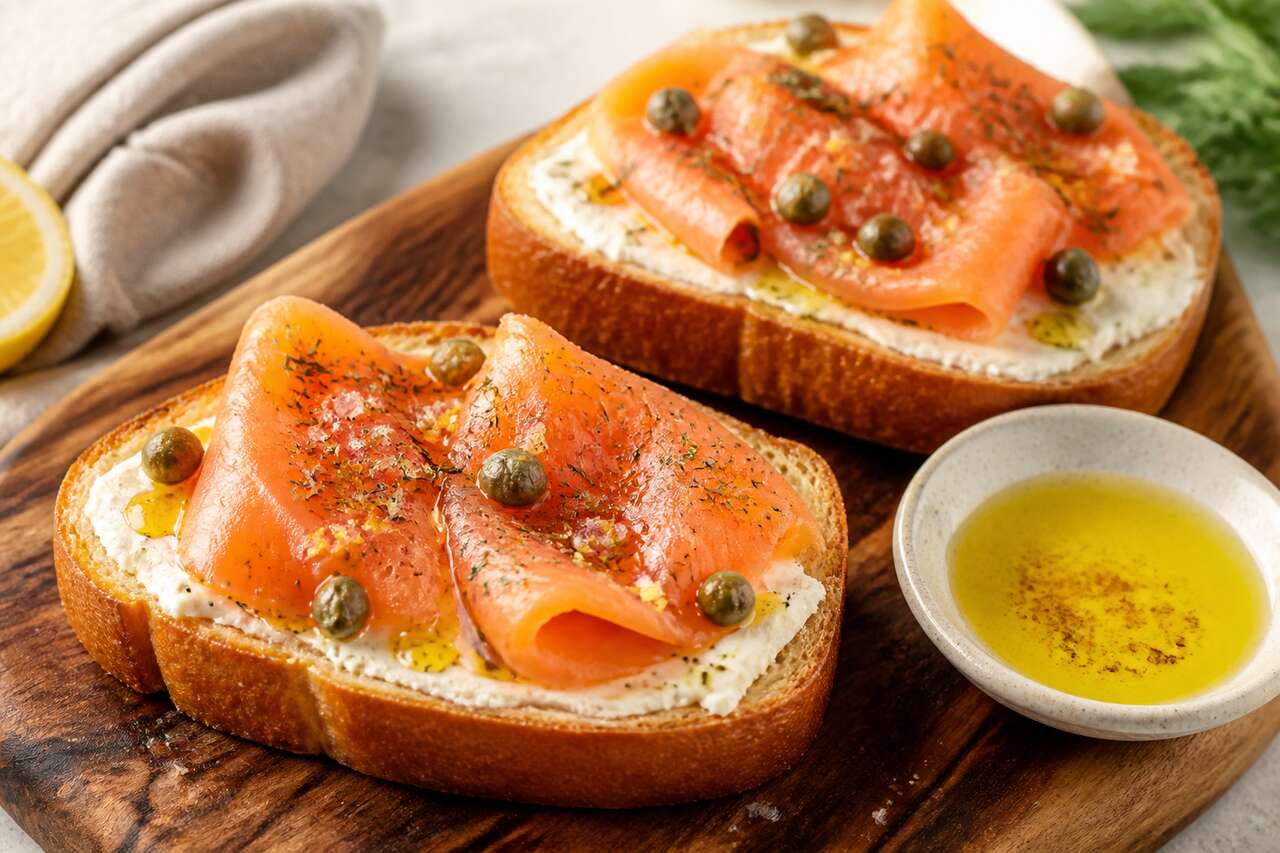 Toasts au saumon fumé, fenouil et fromage : recette gourmande