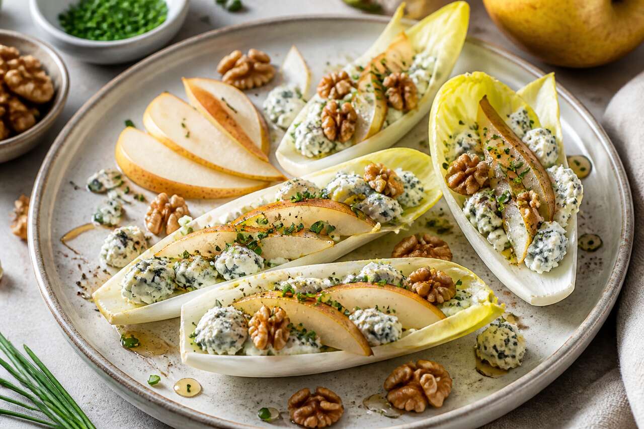 Recette : barquette d'endives au fromage bleu et poires