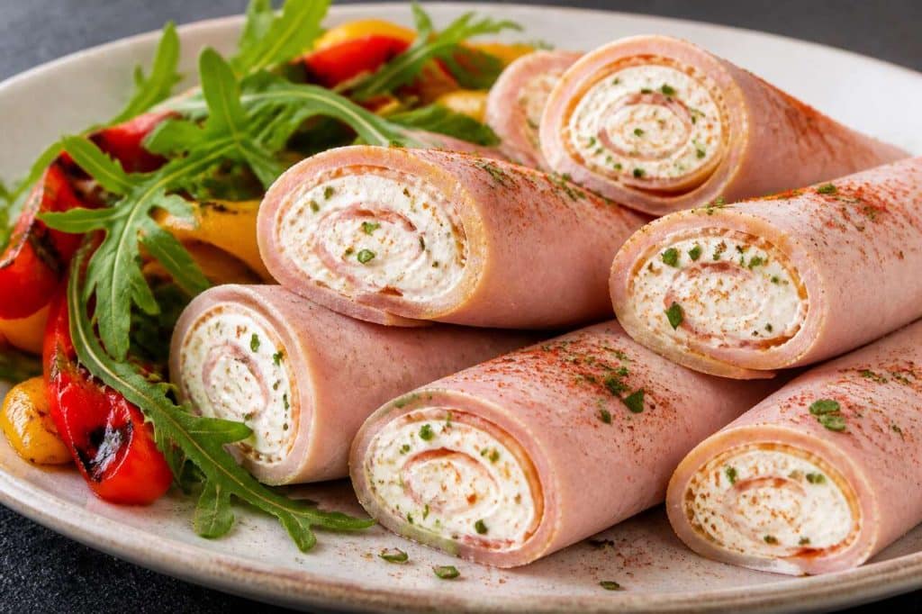 Roulés de jambon au fromage frais : recette savoureuse et facile