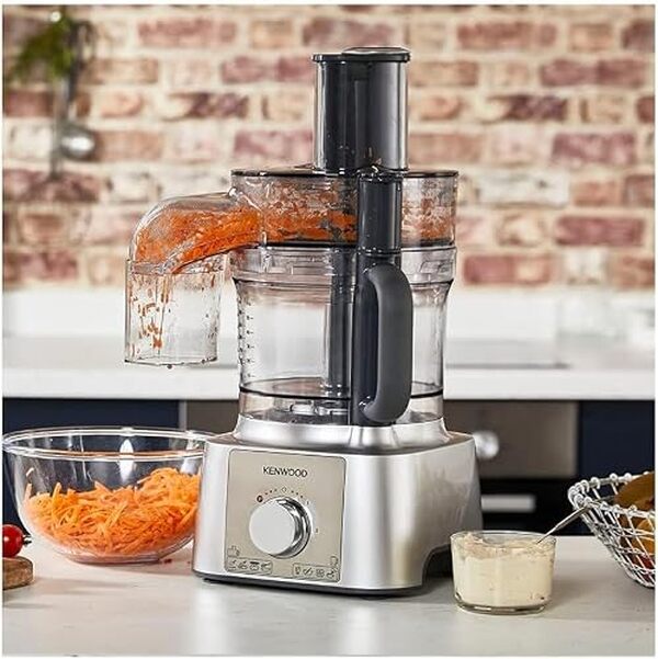 Découvrez notre test détaillé du robot Kenwood MultiPro Express FDP65 : puissance, polyvalence et caractéristiques pour bien choisir votre appareil.